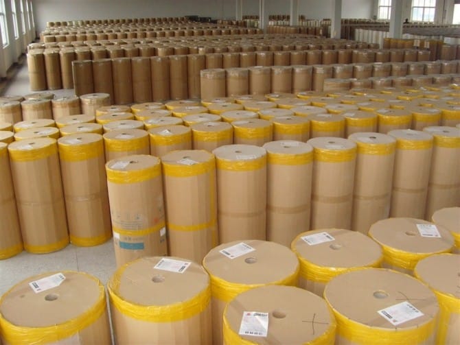 Jumbo băng keo giá sỉ tiêu chuẩn Châu Âu là nguyên liệu sản xuất ra các cuộn băng keo nhỏ